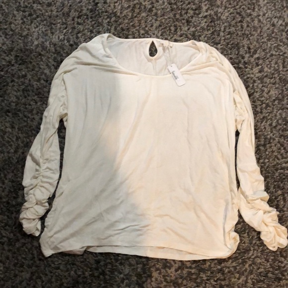 Shirt - Picture 1 of 3